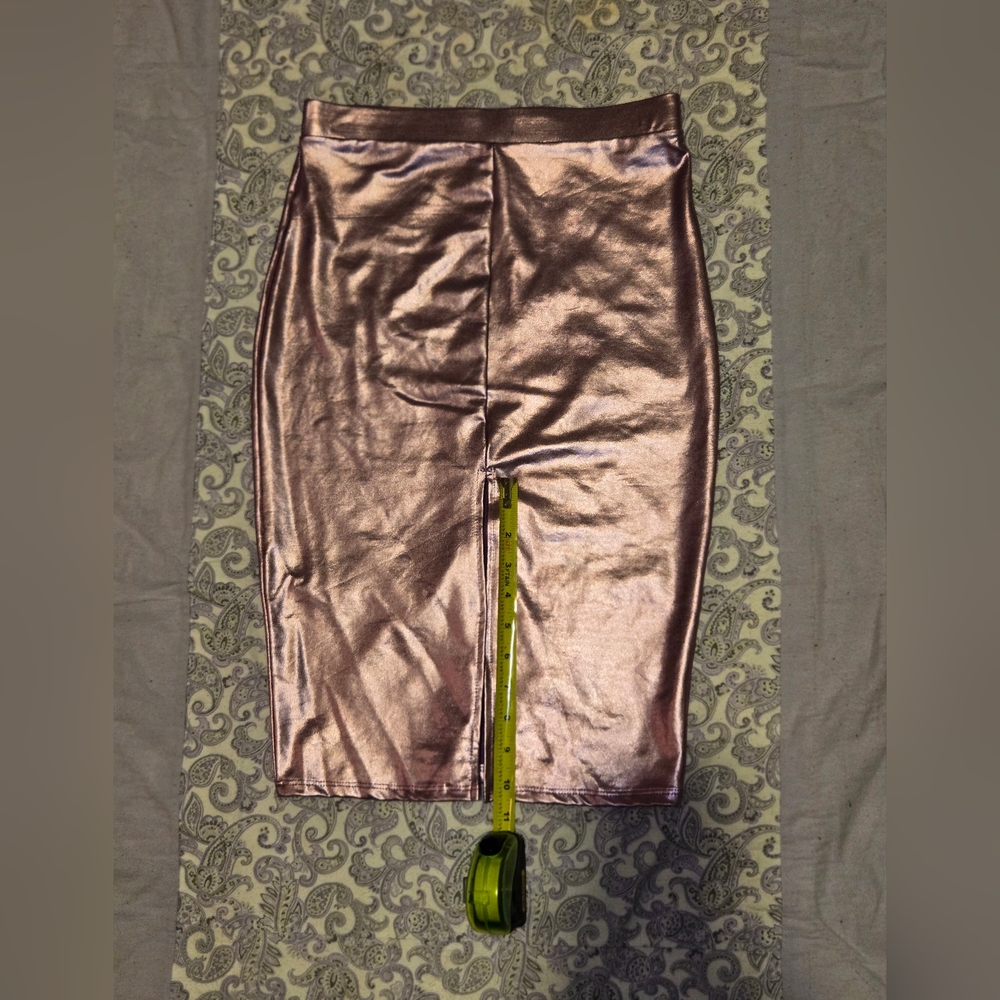 Metallic Pink Pencil Skirt - Picture 5 of 7
